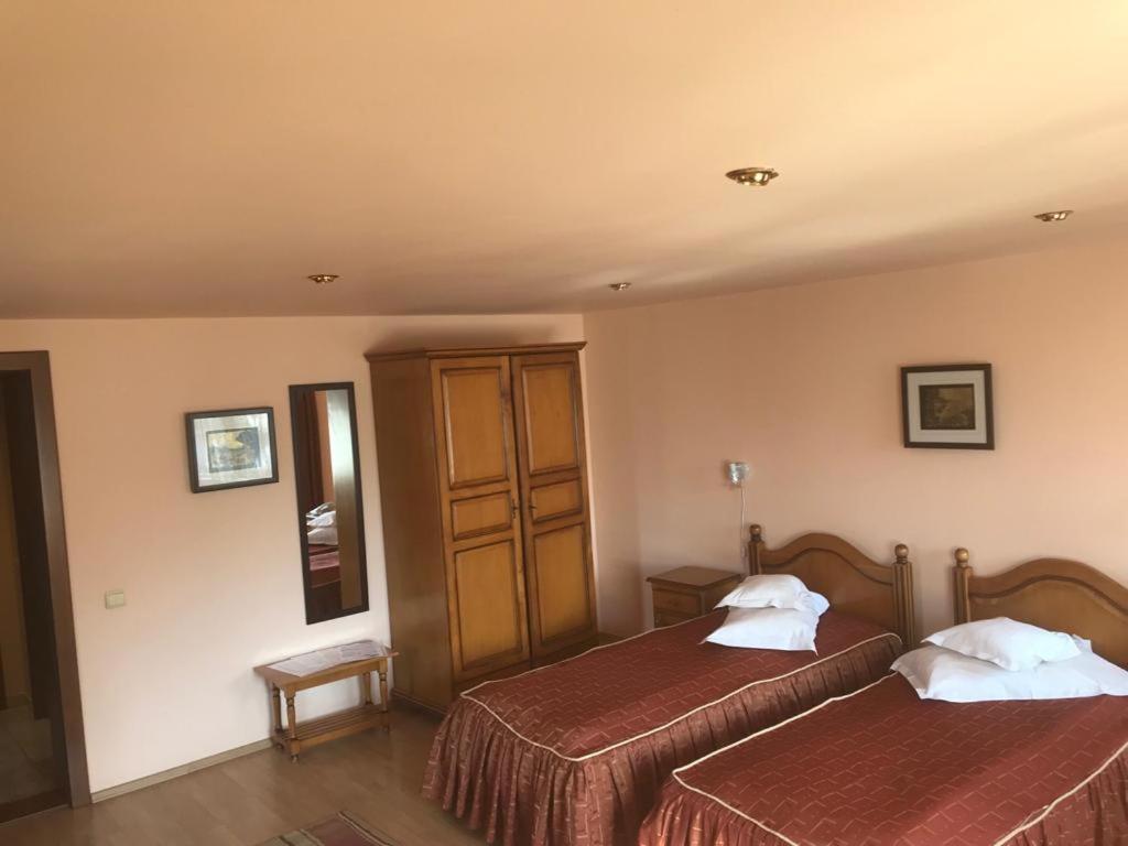 Hotel Cosmos Câmpulung Moldovenesc Εξωτερικό φωτογραφία
